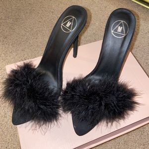 FLUFFY HEELS 👠 BRAND NEW